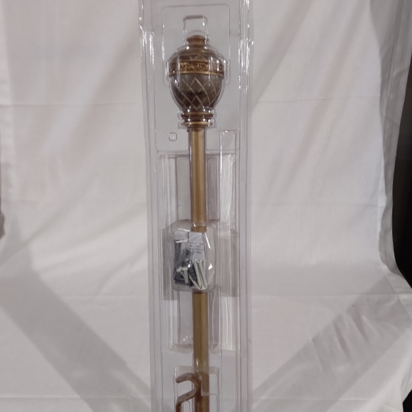 NEW Chris Madden Decorative Curtain Rod with Hardware - Picture 3 of 5
